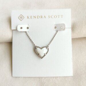 Kendra Scott Ari Heart Ivory Mother-Of-Pearl Necklace Silver